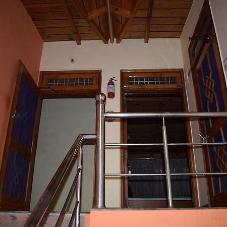 Star Guest House Nainital Esterno foto